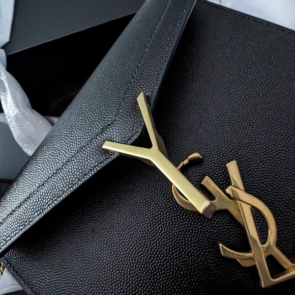YSL Cassandra Wallet on Chain - Picture 6 of 9